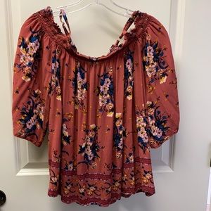 Off-the-shoulder transition top
